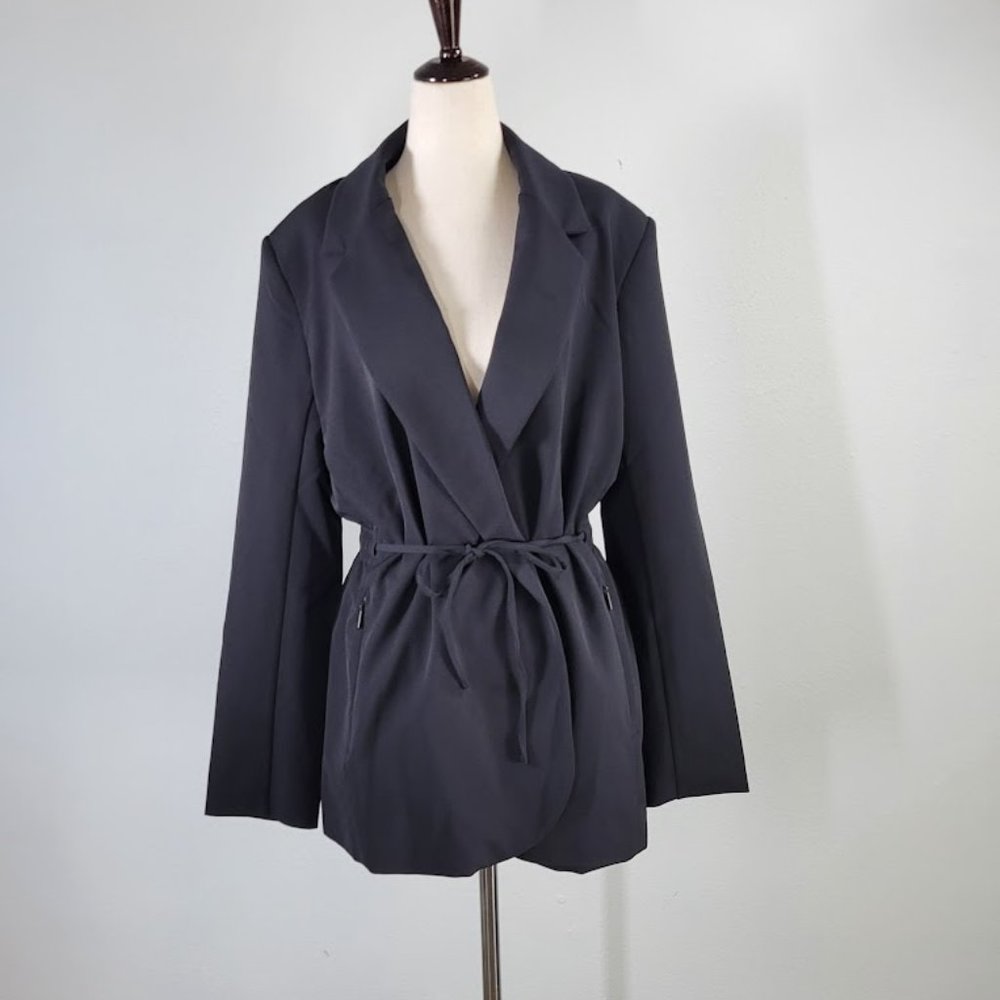 ATHLETA eastbound travel blazer Sz 12 NEW